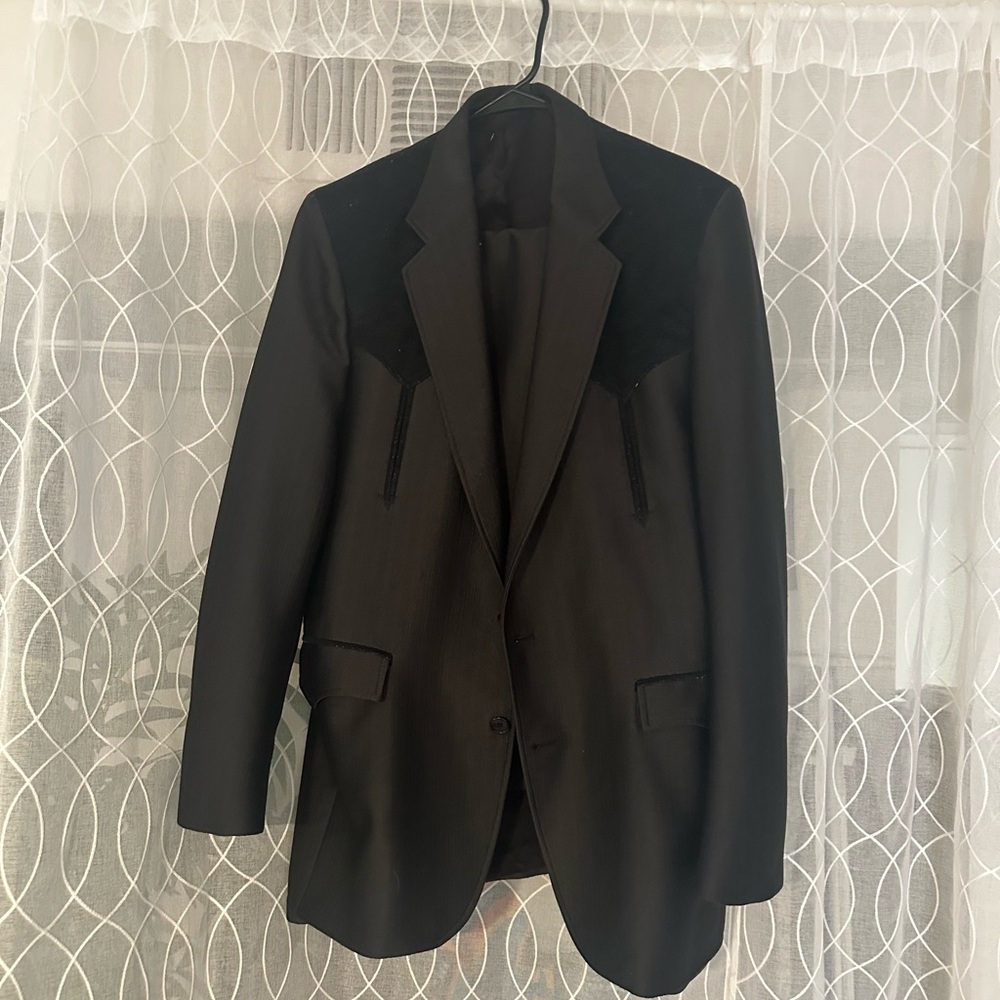 Classic Black Men's Blazer - Picture 4 of 8